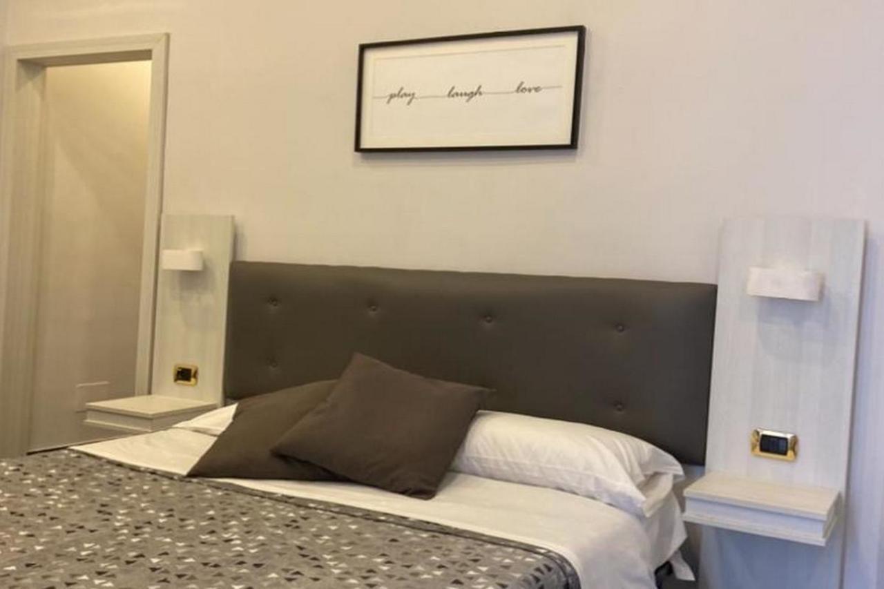 Hotel Poerio Neapol Zewnętrze zdjęcie