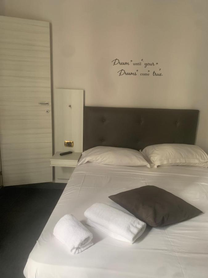 Hotel Poerio Neapol Zewnętrze zdjęcie